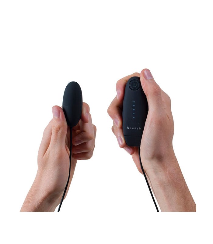 B SWISH BNAUGHTY CLASSIC VIBRATING BULLET NEGRO